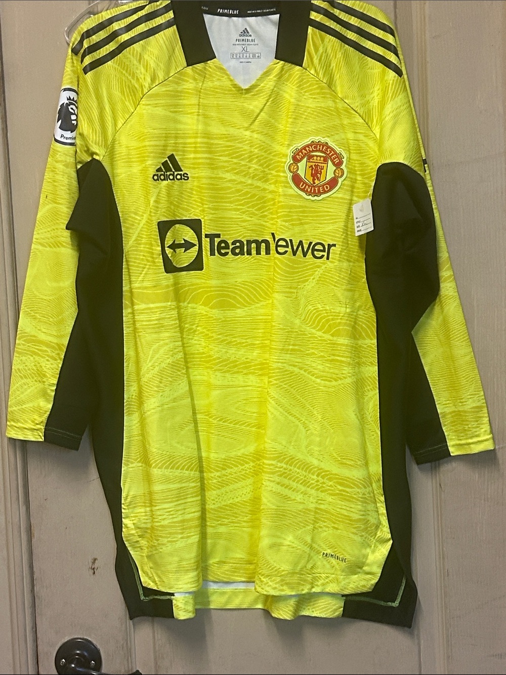 adidas Neon Yellow and Black Manchester United Goalkeeper Jersey; Goalie shirt